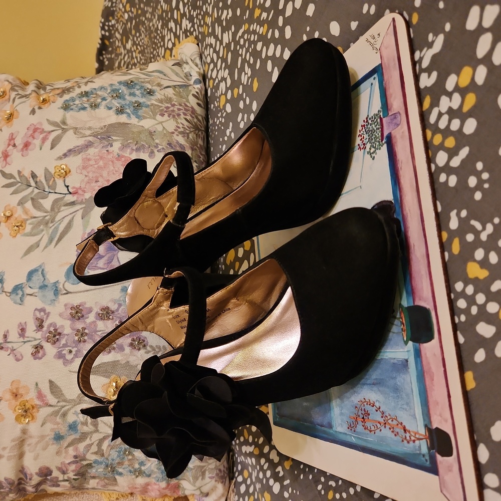 Cute black heels